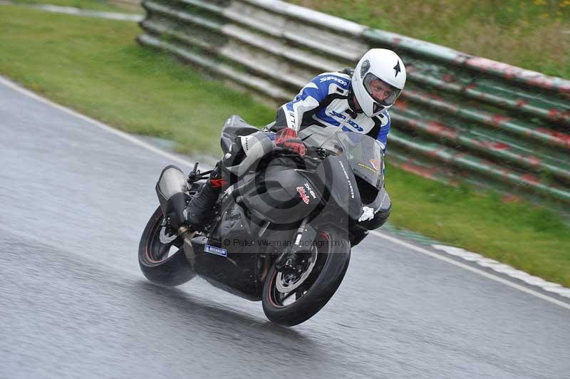 Mallory park Leicestershire;Mallory park photographs;Motorcycle action photographs;classic bikes;event digital images;eventdigitalimages;mallory park;no limits trackday;peter wileman photography;vintage bikes;vintage motorcycles;vmcc festival 1000 bikes