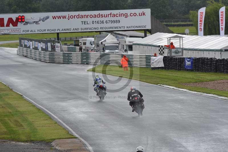 Mallory park Leicestershire;Mallory park photographs;Motorcycle action photographs;classic bikes;event digital images;eventdigitalimages;mallory park;no limits trackday;peter wileman photography;vintage bikes;vintage motorcycles;vmcc festival 1000 bikes