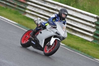 Mallory-park-Leicestershire;Mallory-park-photographs;Motorcycle-action-photographs;classic-bikes;event-digital-images;eventdigitalimages;mallory-park;no-limits-trackday;peter-wileman-photography;vintage-bikes;vintage-motorcycles;vmcc-festival-1000-bikes