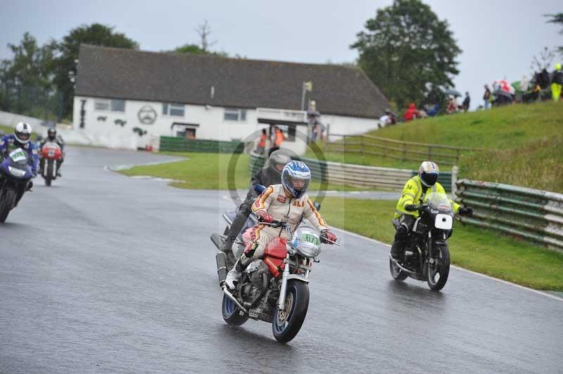Mallory park Leicestershire;Mallory park photographs;Motorcycle action photographs;classic bikes;event digital images;eventdigitalimages;mallory park;no limits trackday;peter wileman photography;vintage bikes;vintage motorcycles;vmcc festival 1000 bikes