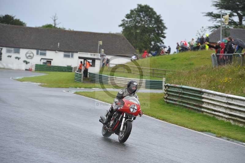 Mallory park Leicestershire;Mallory park photographs;Motorcycle action photographs;classic bikes;event digital images;eventdigitalimages;mallory park;no limits trackday;peter wileman photography;vintage bikes;vintage motorcycles;vmcc festival 1000 bikes