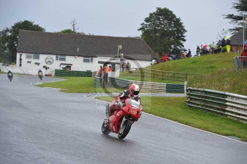 Mallory park Leicestershire;Mallory park photographs;Motorcycle action photographs;classic bikes;event digital images;eventdigitalimages;mallory park;no limits trackday;peter wileman photography;vintage bikes;vintage motorcycles;vmcc festival 1000 bikes
