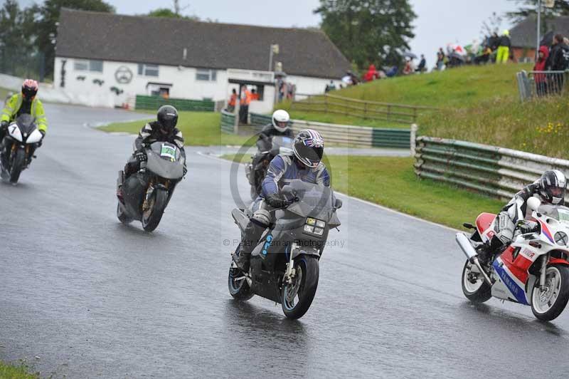 Mallory park Leicestershire;Mallory park photographs;Motorcycle action photographs;classic bikes;event digital images;eventdigitalimages;mallory park;no limits trackday;peter wileman photography;vintage bikes;vintage motorcycles;vmcc festival 1000 bikes