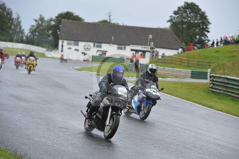 Mallory park Leicestershire;Mallory park photographs;Motorcycle action photographs;classic bikes;event digital images;eventdigitalimages;mallory park;no limits trackday;peter wileman photography;vintage bikes;vintage motorcycles;vmcc festival 1000 bikes