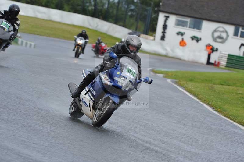 Mallory park Leicestershire;Mallory park photographs;Motorcycle action photographs;classic bikes;event digital images;eventdigitalimages;mallory park;no limits trackday;peter wileman photography;vintage bikes;vintage motorcycles;vmcc festival 1000 bikes