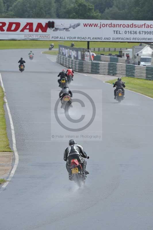 Mallory park Leicestershire;Mallory park photographs;Motorcycle action photographs;classic bikes;event digital images;eventdigitalimages;mallory park;no limits trackday;peter wileman photography;vintage bikes;vintage motorcycles;vmcc festival 1000 bikes