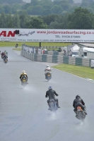 Mallory-park-Leicestershire;Mallory-park-photographs;Motorcycle-action-photographs;classic-bikes;event-digital-images;eventdigitalimages;mallory-park;no-limits-trackday;peter-wileman-photography;vintage-bikes;vintage-motorcycles;vmcc-festival-1000-bikes