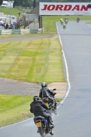 Mallory-park-Leicestershire;Mallory-park-photographs;Motorcycle-action-photographs;classic-bikes;event-digital-images;eventdigitalimages;mallory-park;no-limits-trackday;peter-wileman-photography;vintage-bikes;vintage-motorcycles;vmcc-festival-1000-bikes