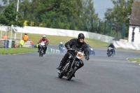 Mallory-park-Leicestershire;Mallory-park-photographs;Motorcycle-action-photographs;classic-bikes;event-digital-images;eventdigitalimages;mallory-park;no-limits-trackday;peter-wileman-photography;vintage-bikes;vintage-motorcycles;vmcc-festival-1000-bikes