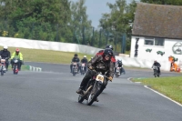 Mallory-park-Leicestershire;Mallory-park-photographs;Motorcycle-action-photographs;classic-bikes;event-digital-images;eventdigitalimages;mallory-park;no-limits-trackday;peter-wileman-photography;vintage-bikes;vintage-motorcycles;vmcc-festival-1000-bikes