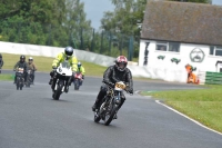 Mallory-park-Leicestershire;Mallory-park-photographs;Motorcycle-action-photographs;classic-bikes;event-digital-images;eventdigitalimages;mallory-park;no-limits-trackday;peter-wileman-photography;vintage-bikes;vintage-motorcycles;vmcc-festival-1000-bikes