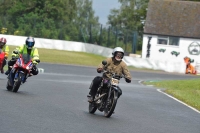 Mallory-park-Leicestershire;Mallory-park-photographs;Motorcycle-action-photographs;classic-bikes;event-digital-images;eventdigitalimages;mallory-park;no-limits-trackday;peter-wileman-photography;vintage-bikes;vintage-motorcycles;vmcc-festival-1000-bikes