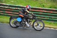 Mallory-park-Leicestershire;Mallory-park-photographs;Motorcycle-action-photographs;classic-bikes;event-digital-images;eventdigitalimages;mallory-park;no-limits-trackday;peter-wileman-photography;vintage-bikes;vintage-motorcycles;vmcc-festival-1000-bikes