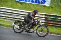 Mallory-park-Leicestershire;Mallory-park-photographs;Motorcycle-action-photographs;classic-bikes;event-digital-images;eventdigitalimages;mallory-park;no-limits-trackday;peter-wileman-photography;vintage-bikes;vintage-motorcycles;vmcc-festival-1000-bikes