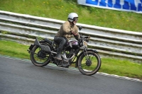 Mallory-park-Leicestershire;Mallory-park-photographs;Motorcycle-action-photographs;classic-bikes;event-digital-images;eventdigitalimages;mallory-park;no-limits-trackday;peter-wileman-photography;vintage-bikes;vintage-motorcycles;vmcc-festival-1000-bikes