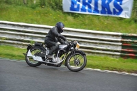 Mallory-park-Leicestershire;Mallory-park-photographs;Motorcycle-action-photographs;classic-bikes;event-digital-images;eventdigitalimages;mallory-park;no-limits-trackday;peter-wileman-photography;vintage-bikes;vintage-motorcycles;vmcc-festival-1000-bikes