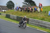 Mallory-park-Leicestershire;Mallory-park-photographs;Motorcycle-action-photographs;classic-bikes;event-digital-images;eventdigitalimages;mallory-park;no-limits-trackday;peter-wileman-photography;vintage-bikes;vintage-motorcycles;vmcc-festival-1000-bikes