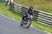 Mallory-park-Leicestershire;Mallory-park-photographs;Motorcycle-action-photographs;classic-bikes;event-digital-images;eventdigitalimages;mallory-park;no-limits-trackday;peter-wileman-photography;vintage-bikes;vintage-motorcycles;vmcc-festival-1000-bikes
