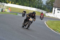 Mallory-park-Leicestershire;Mallory-park-photographs;Motorcycle-action-photographs;classic-bikes;event-digital-images;eventdigitalimages;mallory-park;no-limits-trackday;peter-wileman-photography;vintage-bikes;vintage-motorcycles;vmcc-festival-1000-bikes