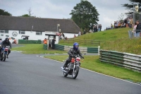 Mallory-park-Leicestershire;Mallory-park-photographs;Motorcycle-action-photographs;classic-bikes;event-digital-images;eventdigitalimages;mallory-park;no-limits-trackday;peter-wileman-photography;vintage-bikes;vintage-motorcycles;vmcc-festival-1000-bikes