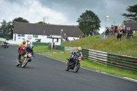 Mallory-park-Leicestershire;Mallory-park-photographs;Motorcycle-action-photographs;classic-bikes;event-digital-images;eventdigitalimages;mallory-park;no-limits-trackday;peter-wileman-photography;vintage-bikes;vintage-motorcycles;vmcc-festival-1000-bikes