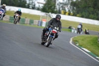 Mallory-park-Leicestershire;Mallory-park-photographs;Motorcycle-action-photographs;classic-bikes;event-digital-images;eventdigitalimages;mallory-park;no-limits-trackday;peter-wileman-photography;vintage-bikes;vintage-motorcycles;vmcc-festival-1000-bikes