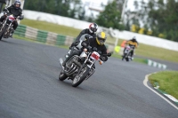 Mallory-park-Leicestershire;Mallory-park-photographs;Motorcycle-action-photographs;classic-bikes;event-digital-images;eventdigitalimages;mallory-park;no-limits-trackday;peter-wileman-photography;vintage-bikes;vintage-motorcycles;vmcc-festival-1000-bikes