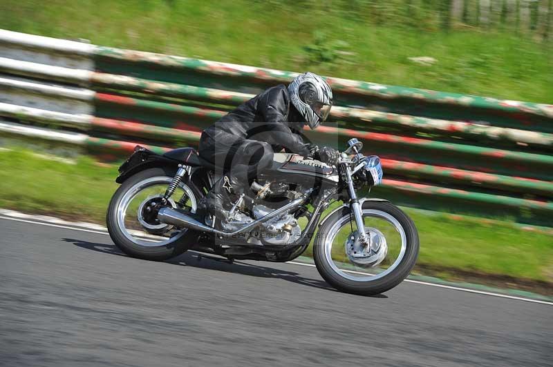 Mallory park Leicestershire;Mallory park photographs;Motorcycle action photographs;classic bikes;event digital images;eventdigitalimages;mallory park;no limits trackday;peter wileman photography;vintage bikes;vintage motorcycles;vmcc festival 1000 bikes