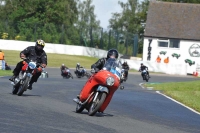 Mallory-park-Leicestershire;Mallory-park-photographs;Motorcycle-action-photographs;classic-bikes;event-digital-images;eventdigitalimages;mallory-park;no-limits-trackday;peter-wileman-photography;vintage-bikes;vintage-motorcycles;vmcc-festival-1000-bikes