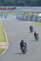 Mallory-park-Leicestershire;Mallory-park-photographs;Motorcycle-action-photographs;classic-bikes;event-digital-images;eventdigitalimages;mallory-park;no-limits-trackday;peter-wileman-photography;vintage-bikes;vintage-motorcycles;vmcc-festival-1000-bikes