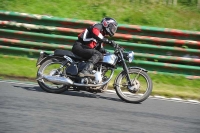 Mallory-park-Leicestershire;Mallory-park-photographs;Motorcycle-action-photographs;classic-bikes;event-digital-images;eventdigitalimages;mallory-park;no-limits-trackday;peter-wileman-photography;vintage-bikes;vintage-motorcycles;vmcc-festival-1000-bikes