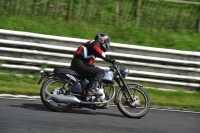 Mallory-park-Leicestershire;Mallory-park-photographs;Motorcycle-action-photographs;classic-bikes;event-digital-images;eventdigitalimages;mallory-park;no-limits-trackday;peter-wileman-photography;vintage-bikes;vintage-motorcycles;vmcc-festival-1000-bikes