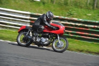 Mallory-park-Leicestershire;Mallory-park-photographs;Motorcycle-action-photographs;classic-bikes;event-digital-images;eventdigitalimages;mallory-park;no-limits-trackday;peter-wileman-photography;vintage-bikes;vintage-motorcycles;vmcc-festival-1000-bikes