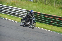 Mallory-park-Leicestershire;Mallory-park-photographs;Motorcycle-action-photographs;classic-bikes;event-digital-images;eventdigitalimages;mallory-park;no-limits-trackday;peter-wileman-photography;vintage-bikes;vintage-motorcycles;vmcc-festival-1000-bikes