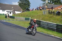 Mallory-park-Leicestershire;Mallory-park-photographs;Motorcycle-action-photographs;classic-bikes;event-digital-images;eventdigitalimages;mallory-park;no-limits-trackday;peter-wileman-photography;vintage-bikes;vintage-motorcycles;vmcc-festival-1000-bikes