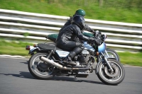 Mallory-park-Leicestershire;Mallory-park-photographs;Motorcycle-action-photographs;classic-bikes;event-digital-images;eventdigitalimages;mallory-park;no-limits-trackday;peter-wileman-photography;vintage-bikes;vintage-motorcycles;vmcc-festival-1000-bikes