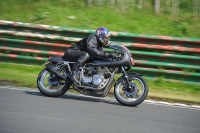 Mallory-park-Leicestershire;Mallory-park-photographs;Motorcycle-action-photographs;classic-bikes;event-digital-images;eventdigitalimages;mallory-park;no-limits-trackday;peter-wileman-photography;vintage-bikes;vintage-motorcycles;vmcc-festival-1000-bikes