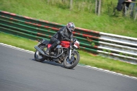 Mallory-park-Leicestershire;Mallory-park-photographs;Motorcycle-action-photographs;classic-bikes;event-digital-images;eventdigitalimages;mallory-park;no-limits-trackday;peter-wileman-photography;vintage-bikes;vintage-motorcycles;vmcc-festival-1000-bikes