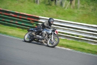 Mallory-park-Leicestershire;Mallory-park-photographs;Motorcycle-action-photographs;classic-bikes;event-digital-images;eventdigitalimages;mallory-park;no-limits-trackday;peter-wileman-photography;vintage-bikes;vintage-motorcycles;vmcc-festival-1000-bikes