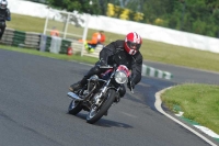 Mallory-park-Leicestershire;Mallory-park-photographs;Motorcycle-action-photographs;classic-bikes;event-digital-images;eventdigitalimages;mallory-park;no-limits-trackday;peter-wileman-photography;vintage-bikes;vintage-motorcycles;vmcc-festival-1000-bikes