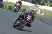 Mallory-park-Leicestershire;Mallory-park-photographs;Motorcycle-action-photographs;classic-bikes;event-digital-images;eventdigitalimages;mallory-park;no-limits-trackday;peter-wileman-photography;vintage-bikes;vintage-motorcycles;vmcc-festival-1000-bikes