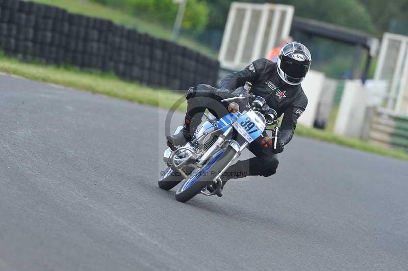 Mallory park Leicestershire;Mallory park photographs;Motorcycle action photographs;classic bikes;event digital images;eventdigitalimages;mallory park;no limits trackday;peter wileman photography;vintage bikes;vintage motorcycles;vmcc festival 1000 bikes