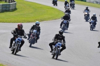 Mallory-park-Leicestershire;Mallory-park-photographs;Motorcycle-action-photographs;classic-bikes;event-digital-images;eventdigitalimages;mallory-park;no-limits-trackday;peter-wileman-photography;vintage-bikes;vintage-motorcycles;vmcc-festival-1000-bikes