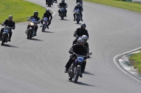 Mallory-park-Leicestershire;Mallory-park-photographs;Motorcycle-action-photographs;classic-bikes;event-digital-images;eventdigitalimages;mallory-park;no-limits-trackday;peter-wileman-photography;vintage-bikes;vintage-motorcycles;vmcc-festival-1000-bikes