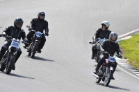 Mallory-park-Leicestershire;Mallory-park-photographs;Motorcycle-action-photographs;classic-bikes;event-digital-images;eventdigitalimages;mallory-park;no-limits-trackday;peter-wileman-photography;vintage-bikes;vintage-motorcycles;vmcc-festival-1000-bikes