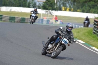 Mallory-park-Leicestershire;Mallory-park-photographs;Motorcycle-action-photographs;classic-bikes;event-digital-images;eventdigitalimages;mallory-park;no-limits-trackday;peter-wileman-photography;vintage-bikes;vintage-motorcycles;vmcc-festival-1000-bikes