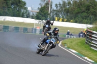 Mallory-park-Leicestershire;Mallory-park-photographs;Motorcycle-action-photographs;classic-bikes;event-digital-images;eventdigitalimages;mallory-park;no-limits-trackday;peter-wileman-photography;vintage-bikes;vintage-motorcycles;vmcc-festival-1000-bikes