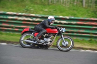 Mallory-park-Leicestershire;Mallory-park-photographs;Motorcycle-action-photographs;classic-bikes;event-digital-images;eventdigitalimages;mallory-park;no-limits-trackday;peter-wileman-photography;vintage-bikes;vintage-motorcycles;vmcc-festival-1000-bikes