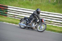 Mallory-park-Leicestershire;Mallory-park-photographs;Motorcycle-action-photographs;classic-bikes;event-digital-images;eventdigitalimages;mallory-park;no-limits-trackday;peter-wileman-photography;vintage-bikes;vintage-motorcycles;vmcc-festival-1000-bikes