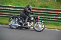 Mallory-park-Leicestershire;Mallory-park-photographs;Motorcycle-action-photographs;classic-bikes;event-digital-images;eventdigitalimages;mallory-park;no-limits-trackday;peter-wileman-photography;vintage-bikes;vintage-motorcycles;vmcc-festival-1000-bikes